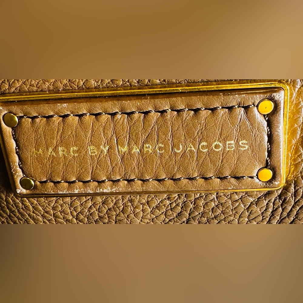 Marc Jacobs Crossbody & Satchel Purse Brown Leather with detachable strap - Picture 16 of 16